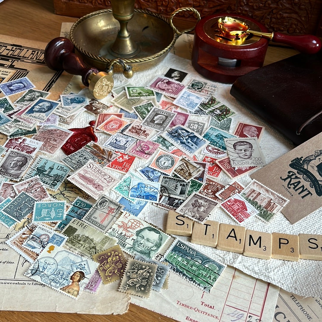 10 Antieke en vintage postzegels mix