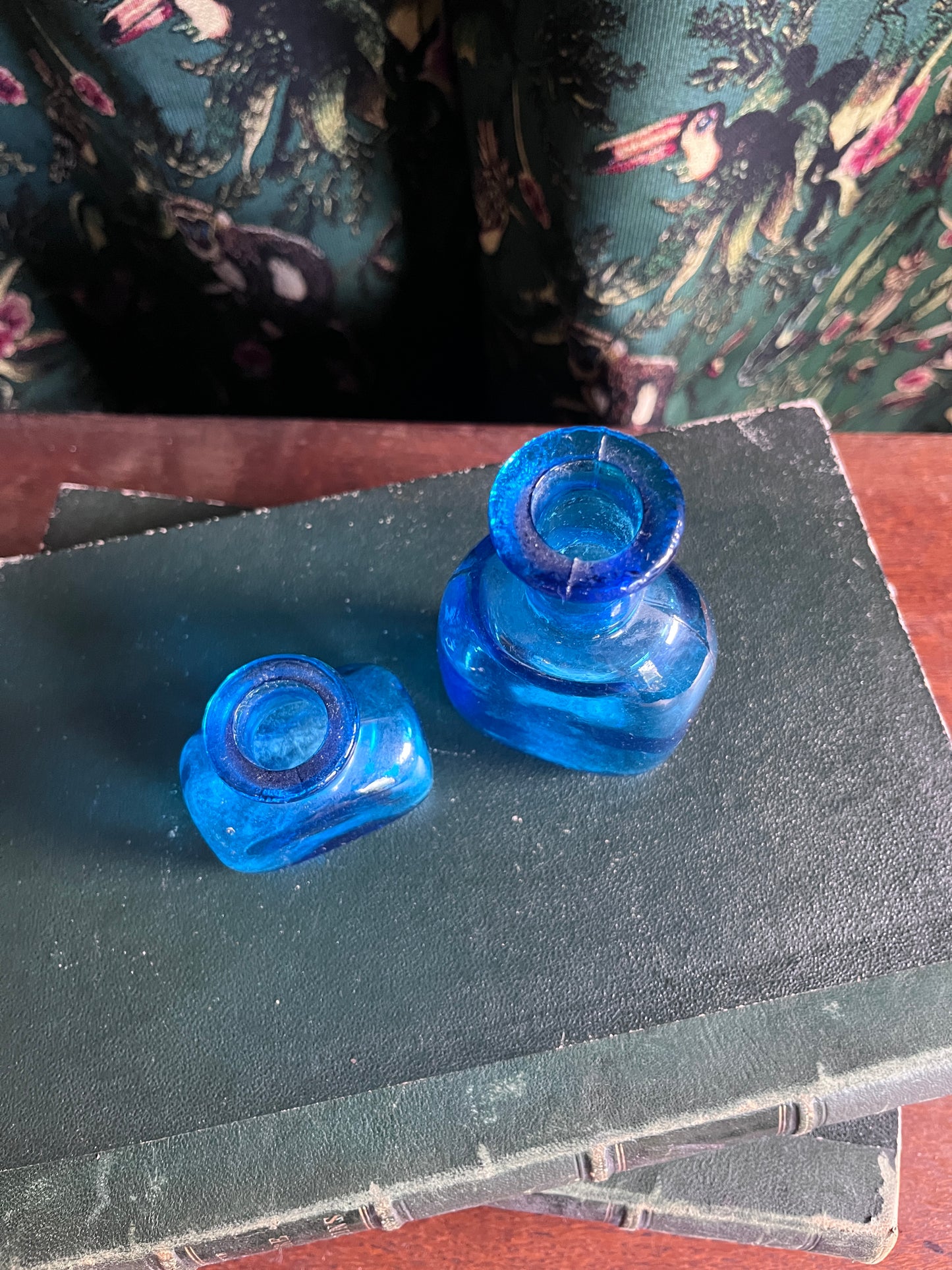 Set blauwe flesjes