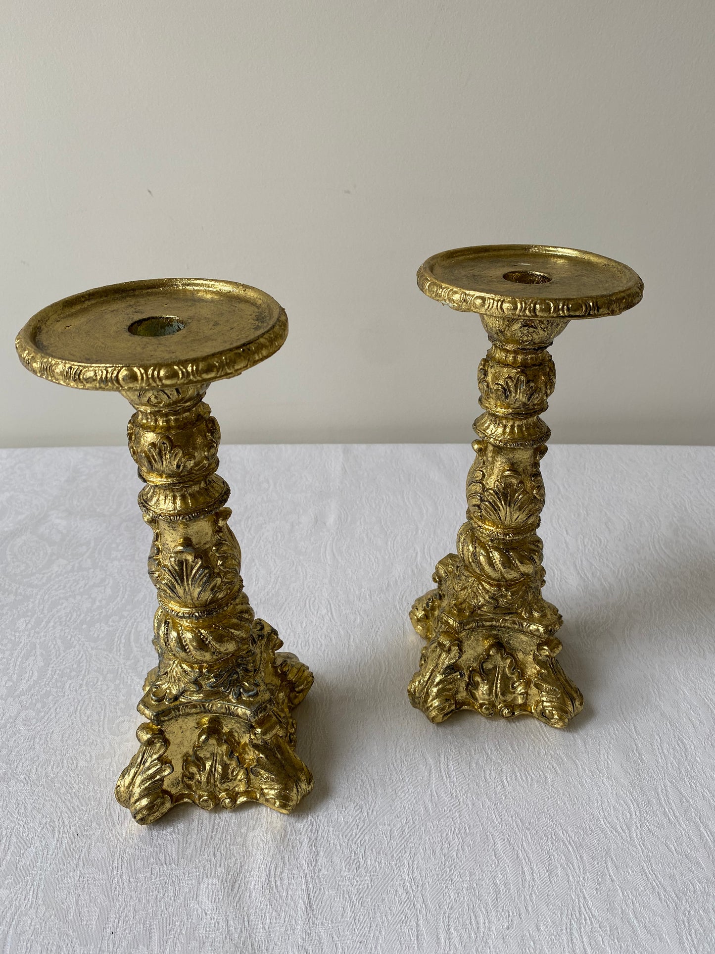 Set gouden kandelaars