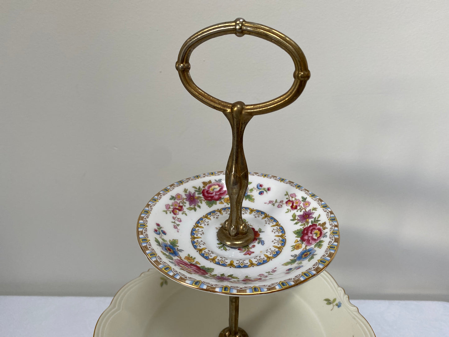 Etagère three-layer mismatch