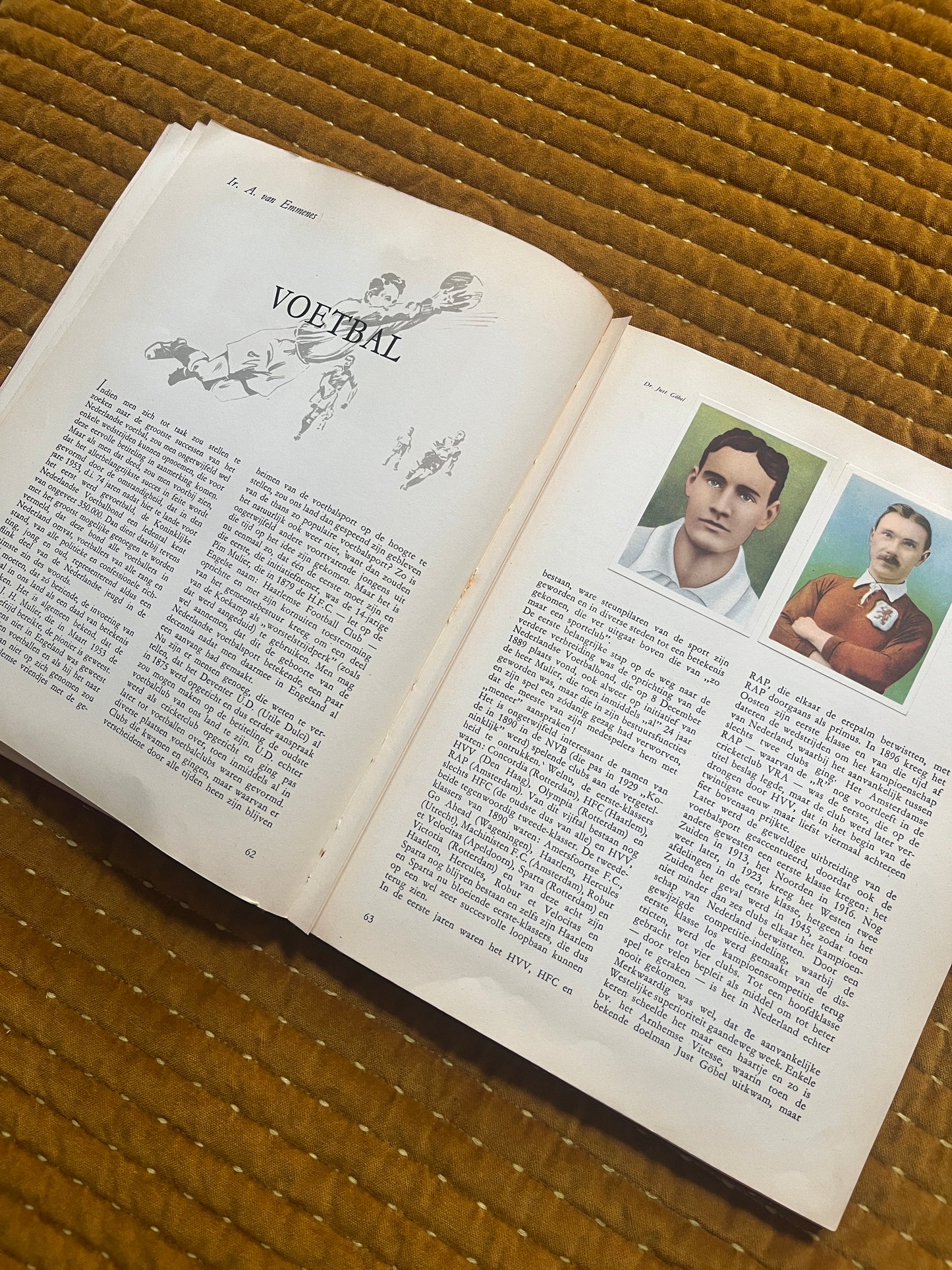 Fotoalbum mit niederländischen Sporterfolgen von 1954