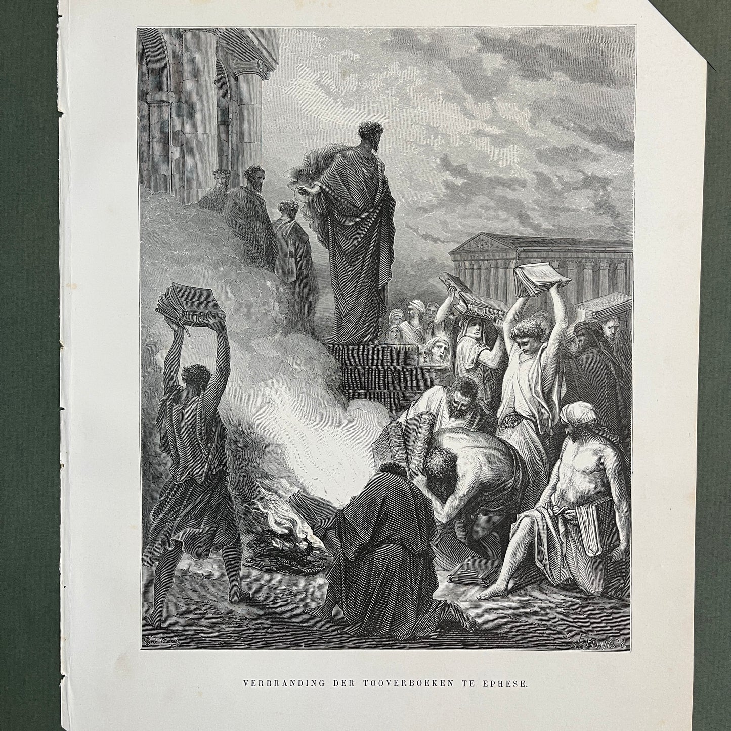 Verbrennung der Zauberbücher in Ephesus. Original Holzstich von Gustave Doré aus dem Jahr 1875.