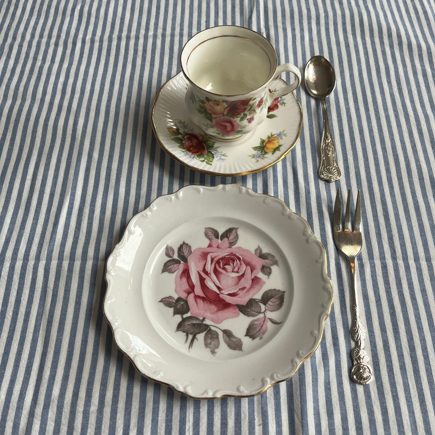 Vintage mismatch servies set huren