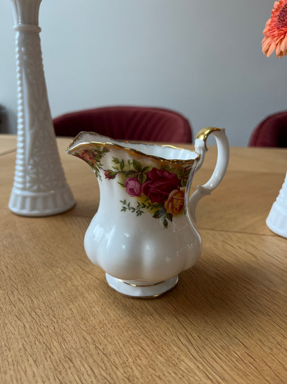 Royal Albert Old Country Roses