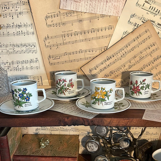 Vintage Marktleuthen Bayern Kaffeetasse und Untertassen