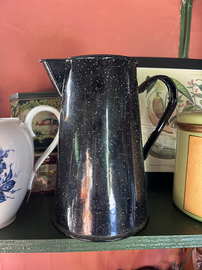 Emaille waterkan zwart gespikkeld