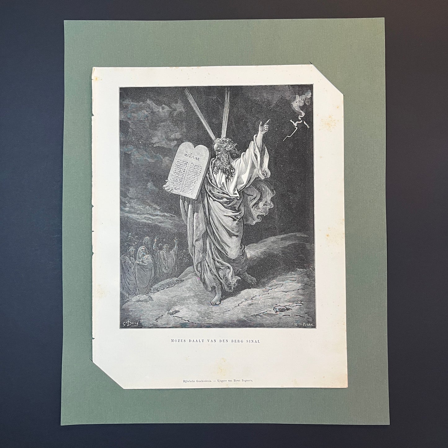 Moses steigt vom Berg Sinai herab. Original Holzstich von Gustave Doré aus dem Jahr 1875.