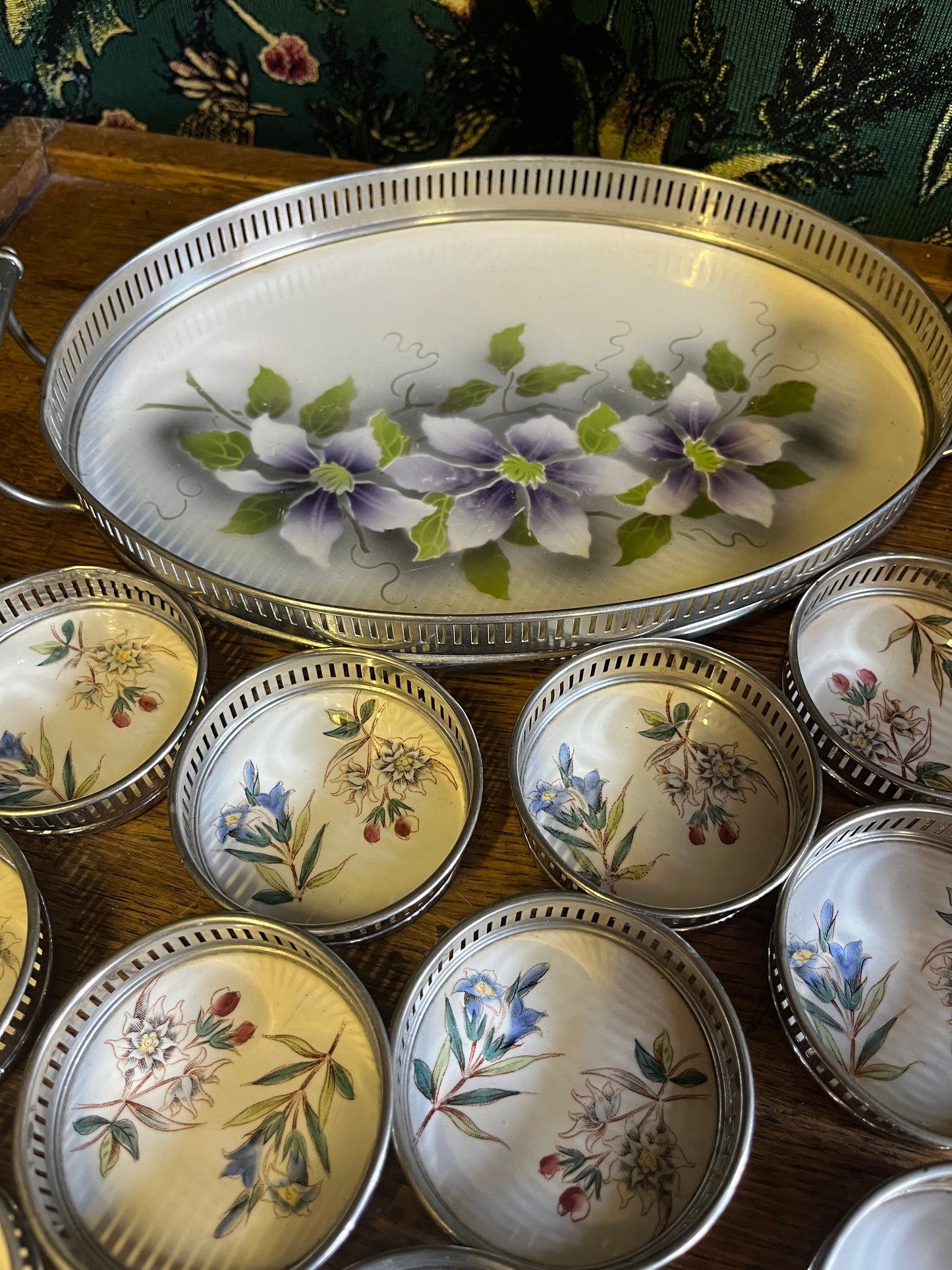 Maßstabsgetreue Vintage-Keramikuntersetzer