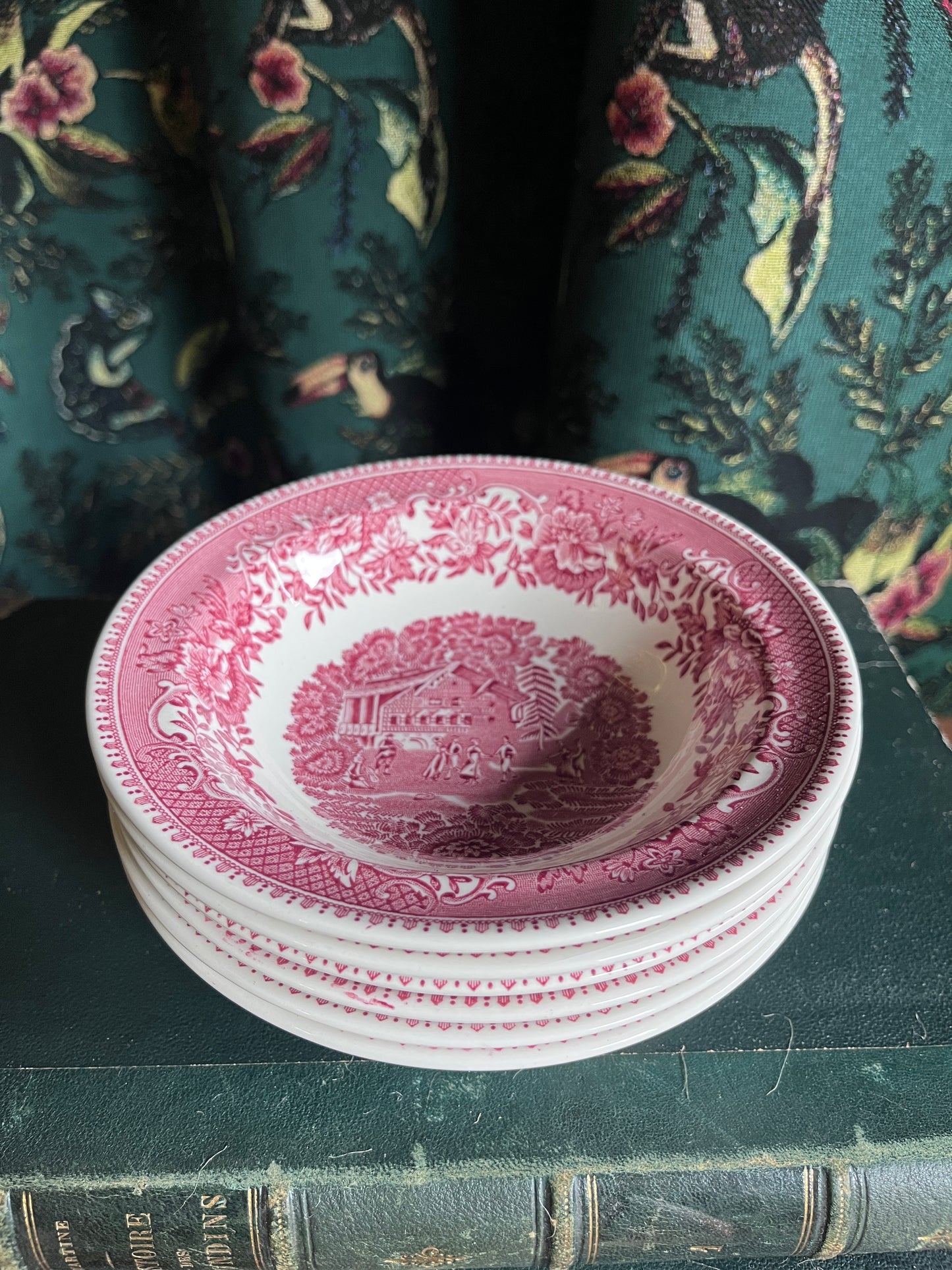 Set schaaltjes Wedgewood Avon Cottage