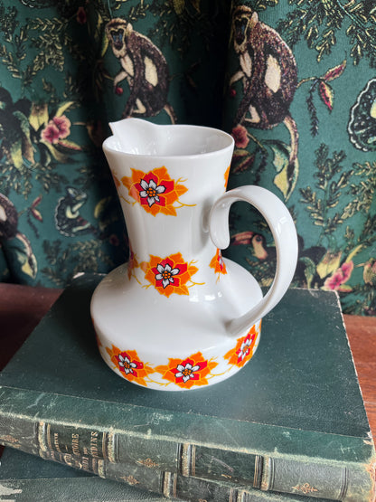 Retro karaf oranje bloemen